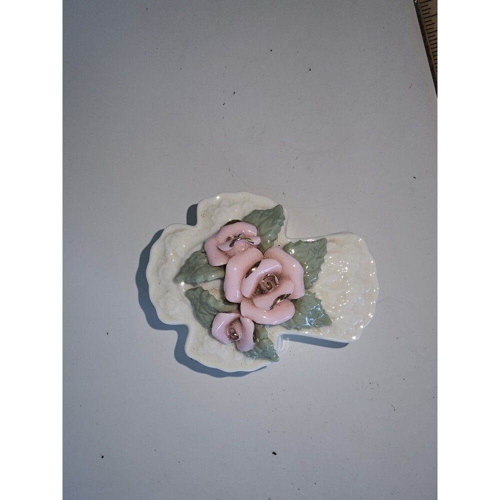 Vintage Lilly Creek Crossed Shaped Ceramic Trinket Box  3"